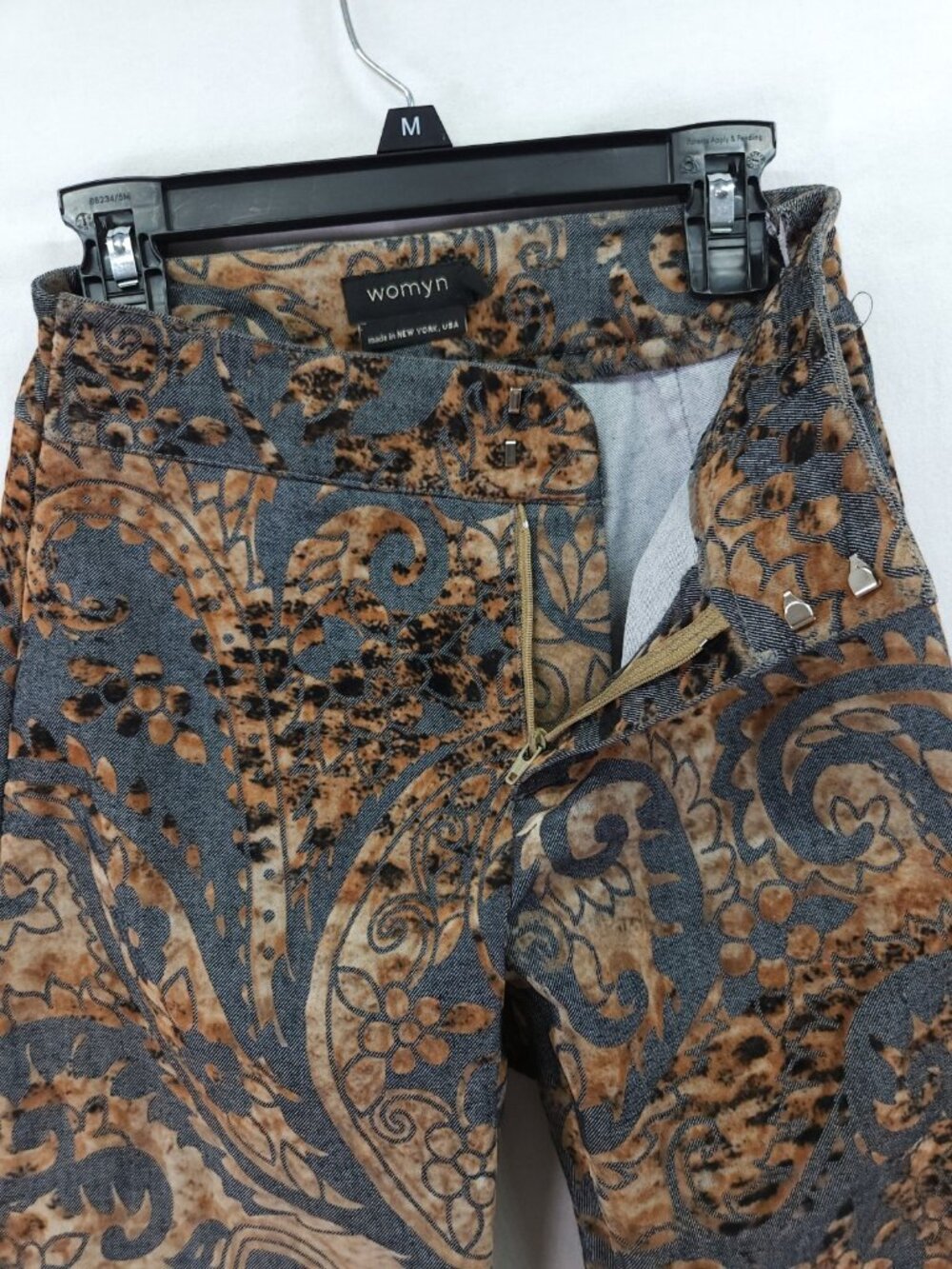 Womyn Womens Size 6 Altered 24x26 Paisley Velvet Jacquard Straight Leg Pants - Picture 14 of 15